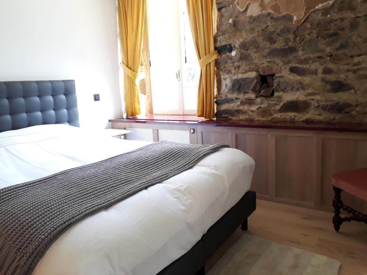 Bed and Breakfast Le Vieux Moulin Goudelin Exterior foto